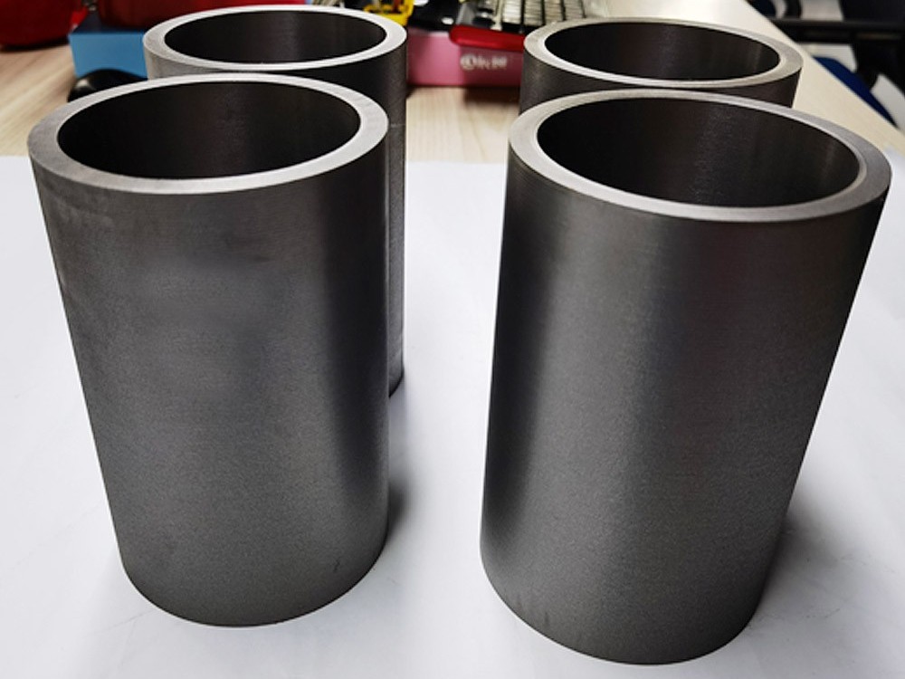 Koji su učinci visoke ili niske razine silicija na performanse mehaničke obrade sivog lijeva 200?